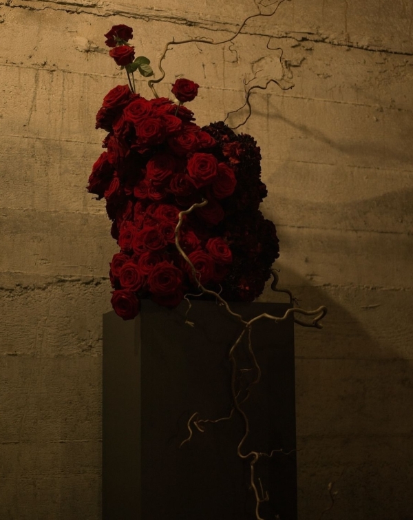 5 креативных студий, которые делают сет-дизайн ужинов