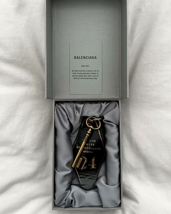 Как приглашают на свои мероприятия модные бренды?