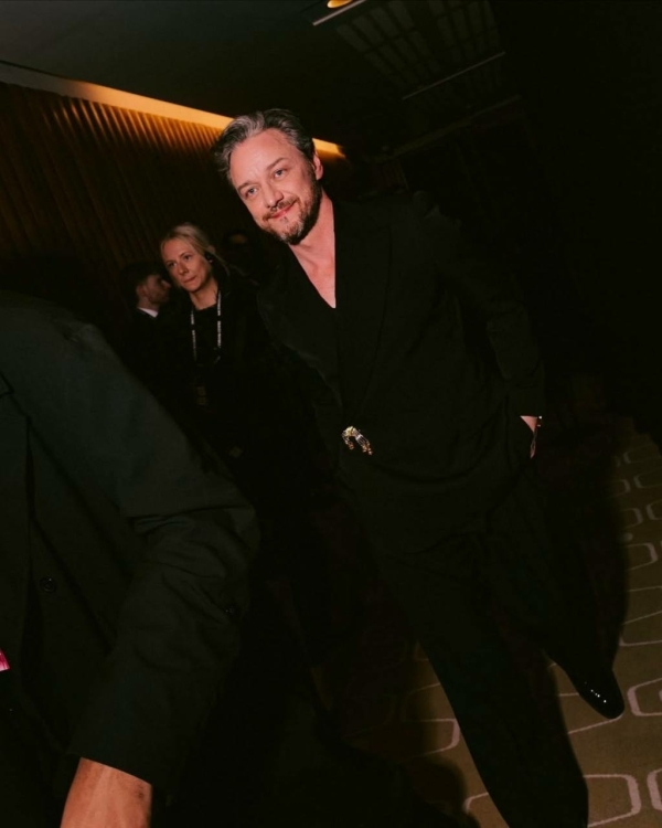 BAFTA-2025: рассматриваем свадебные образы селебрити для него