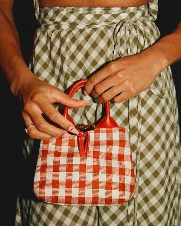 Зимний ужин с летним настроением: как прошел