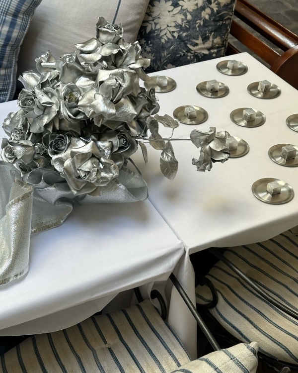 5 креативных студий, которые делают сет-дизайн ужинов