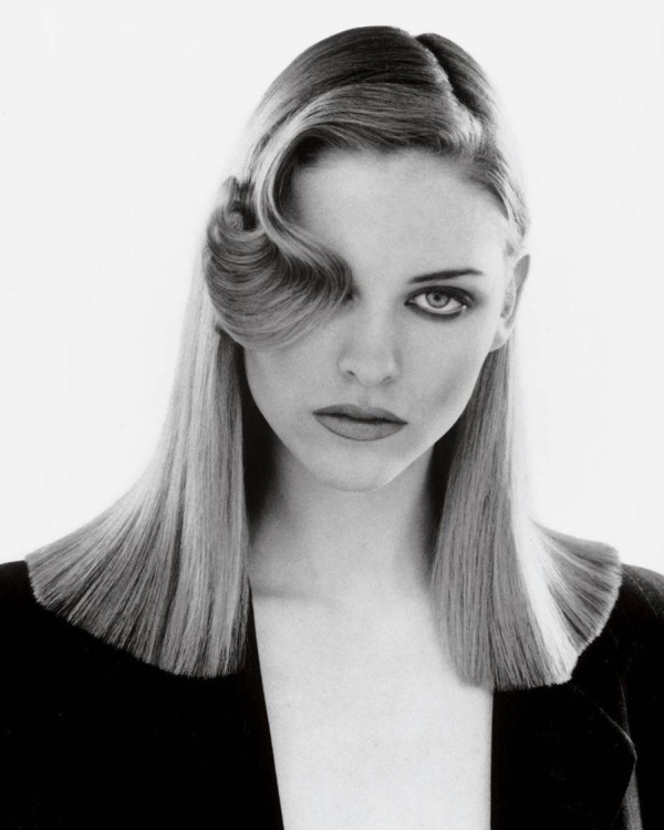 Выбираем актуальную прическу невесты 2025: объем 90-х,