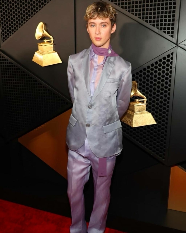 Рассматриваем лучшие образы звезд и список победителей