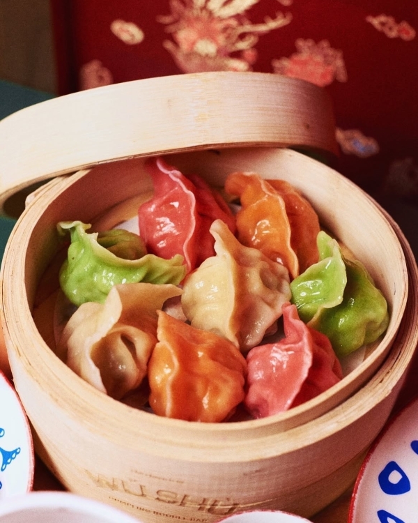 Баба с лимончелло в Piu Piu, поэтика