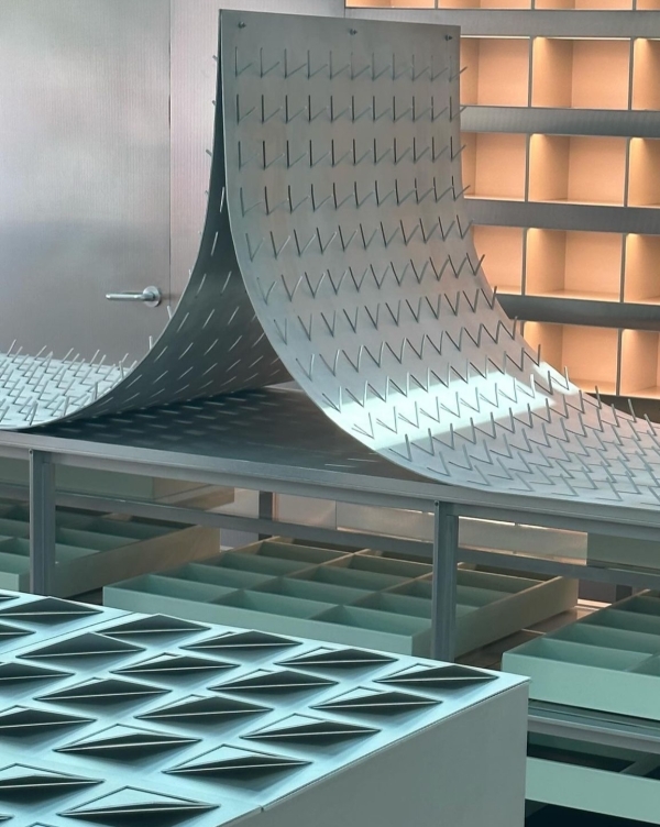 5 креативных студий, которые делают сет-дизайн ужинов