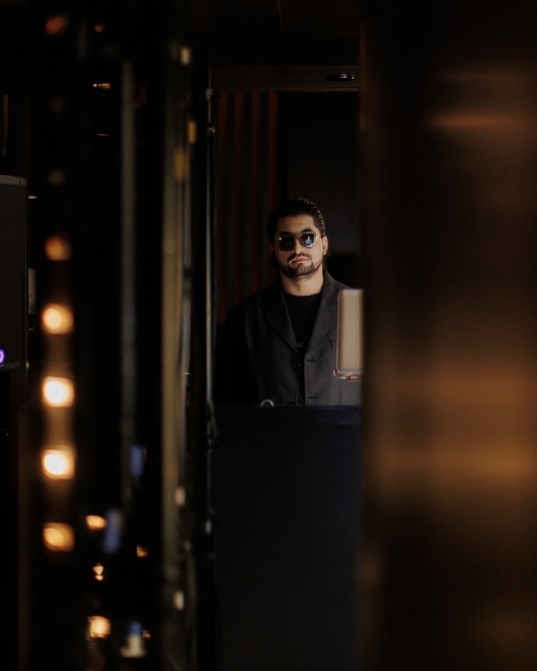 Диджеи Нарек Меликян