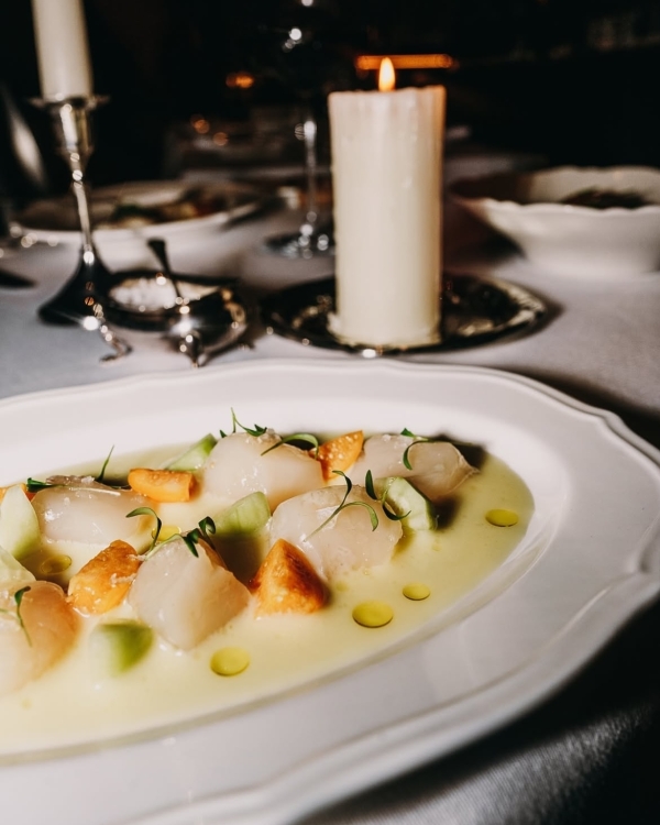 Святой Валентин во Flaner, разноцветная Вселенная в