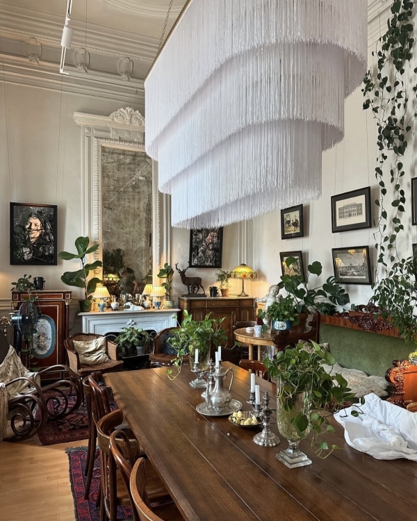 Футуристичный бильярд в Billie, «Застолье с искусством»