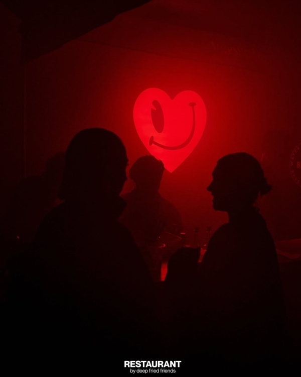 Репетиция весны в ботаническом саду, «Любовь в