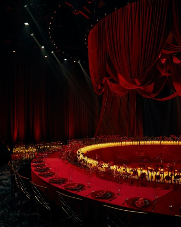 Модные идеи рассадки гостей на свадебном (и