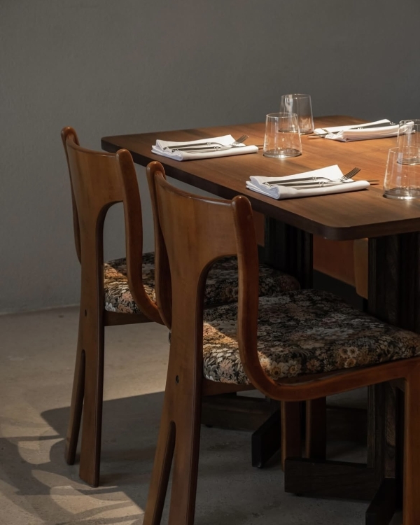 Футуристичный бильярд в Billie, «Застолье с искусством»