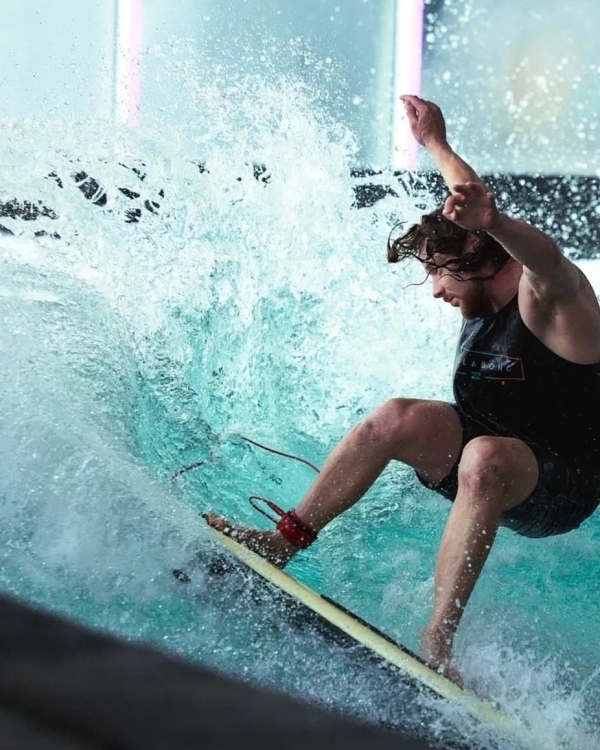 Пахнет мужчиной: идеи подарков любимому на 23