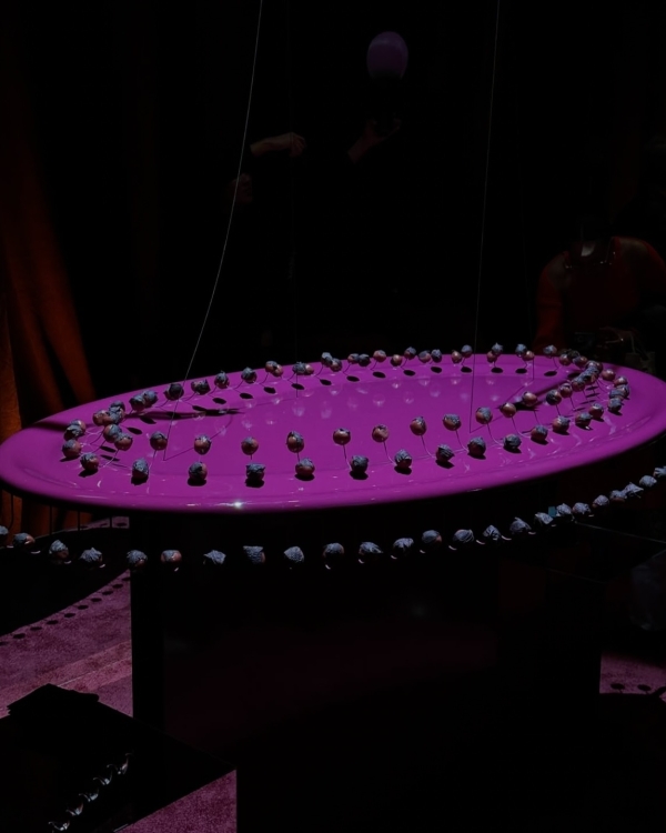 5 креативных студий, которые делают сет-дизайн ужинов