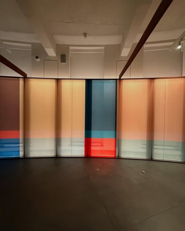 Репетиция весны в ботаническом саду, «Любовь в