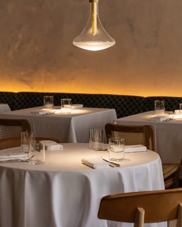 Репетиция весны в ботаническом саду, «Любовь в