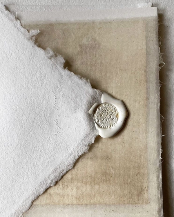 Винтажные приглашения на свадьбу возвращаются в моду.