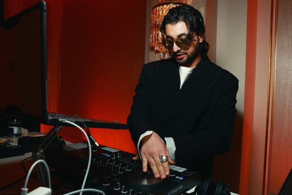 Диджеи Нарек Меликян