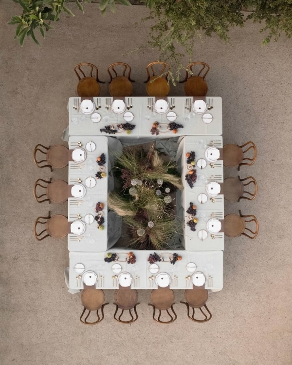 Модные идеи рассадки гостей на свадебном (и