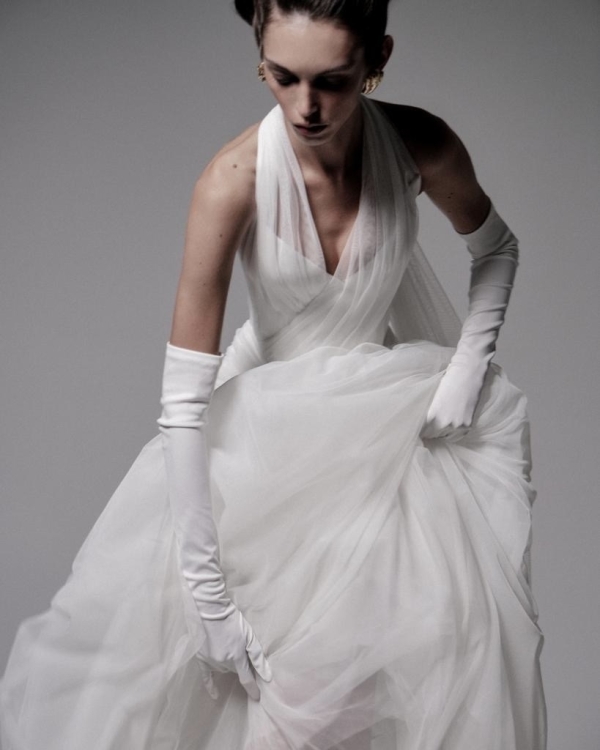 Где купить перчатки для свадебного образа?