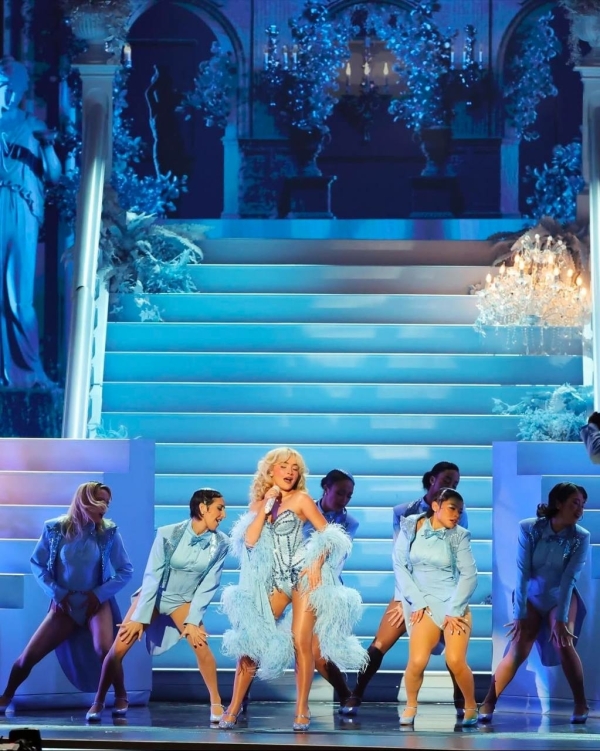 Рассматриваем лучшие образы звезд и список победителей