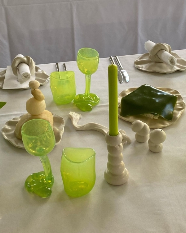 5 креативных студий, которые делают сет-дизайн ужинов