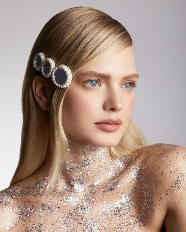 Свадебные прически на длинные волосы в 2025