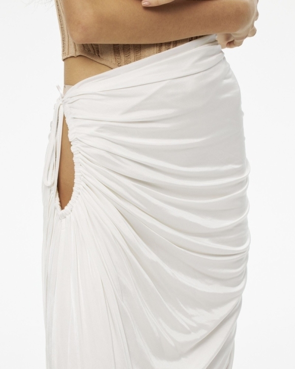 Белая юбка вместо свадебного платья. Где найти