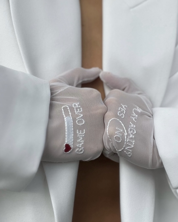 Где купить перчатки для свадебного образа?