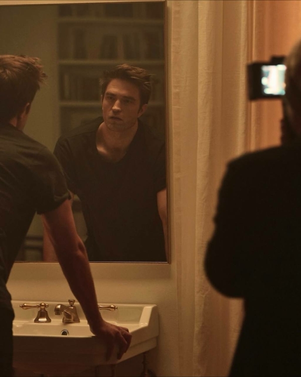 Минута наслаждения Робертом Паттинсоном в новом кампейне