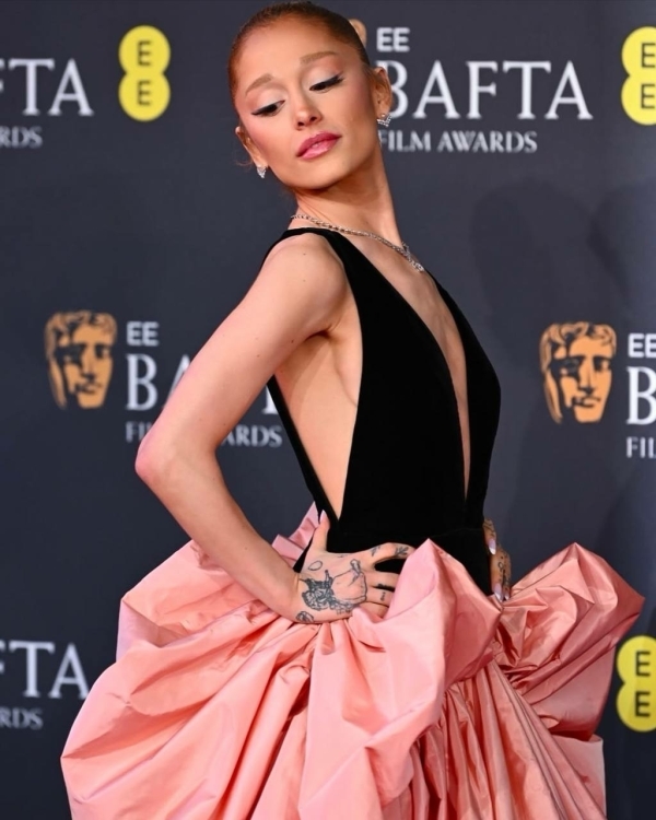 BAFTA-2025: рассматриваем свадебные образы селебрити для него