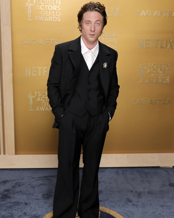 SAG Awards 2025: лучшие образы с красной