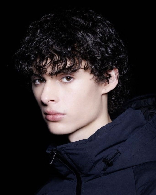 Каков жених! 5 актуальных мужских причесок 2025