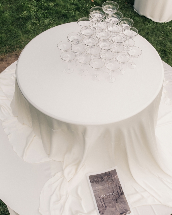 Камерность как искусство. Знакомимся с ивент-декораторами Alania