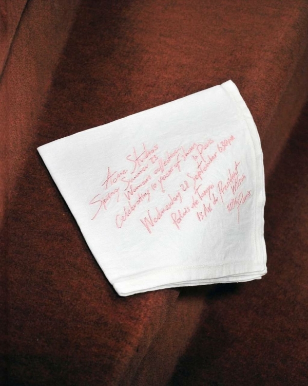 Как приглашают на свои мероприятия модные бренды?