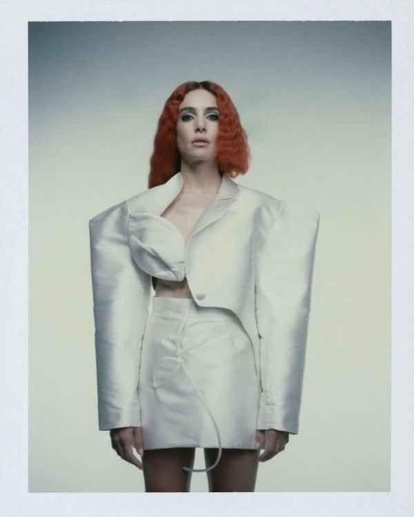 Свадебные прически на короткие волосы 2025. Какую