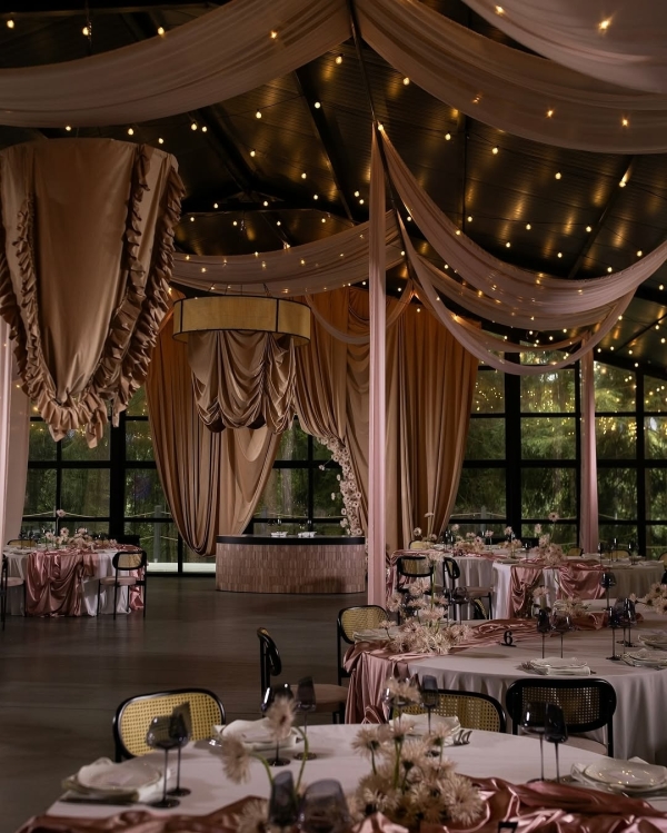 Свадьба на природе: лучшие загородные рестораны и