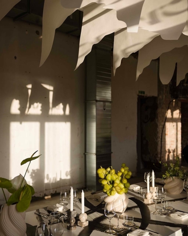 Как сделать минимализм нескучным? Подскажет сет-дизайн ужина