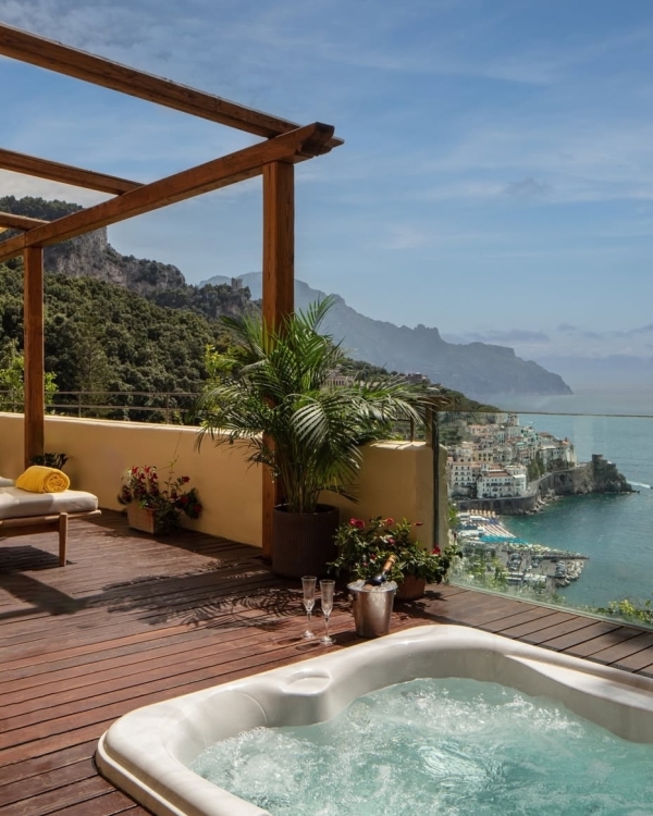 Лазурное море, скалы и лимоны. Лучшие отели