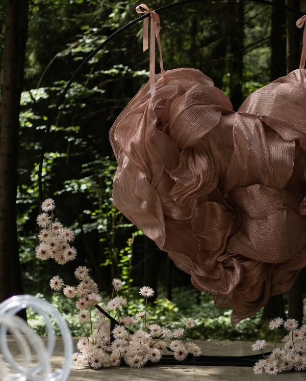 Свадьба на природе: лучшие загородные рестораны и