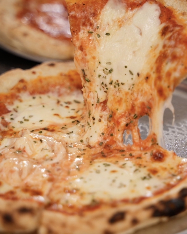 Футуристичный бильярд в Billie, «Застолье с искусством»