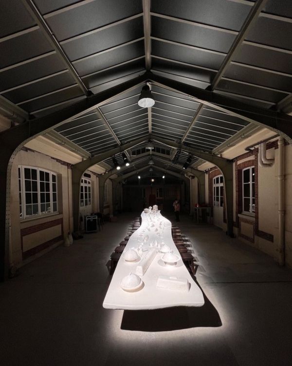 5 креативных студий, которые делают сет-дизайн ужинов