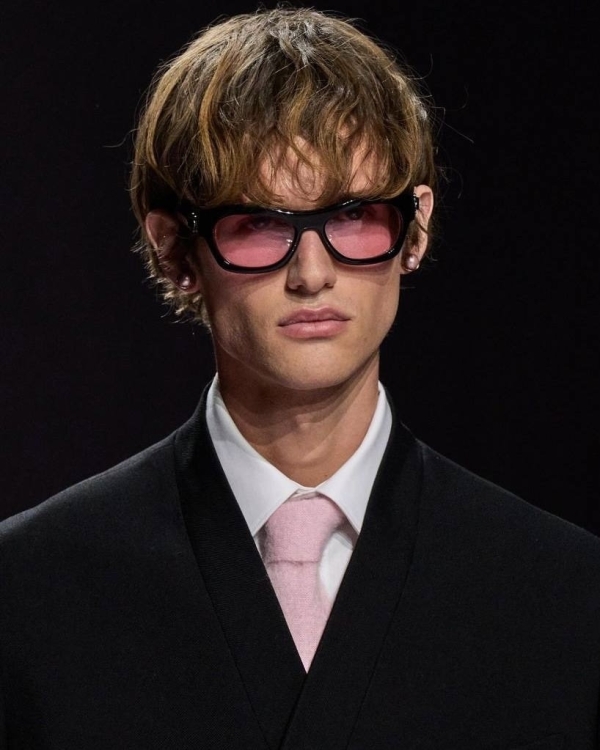 Каков жених! 5 актуальных мужских причесок 2025