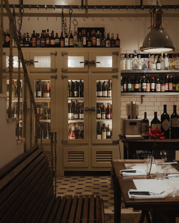 Куда пригласить ее 8 марта?