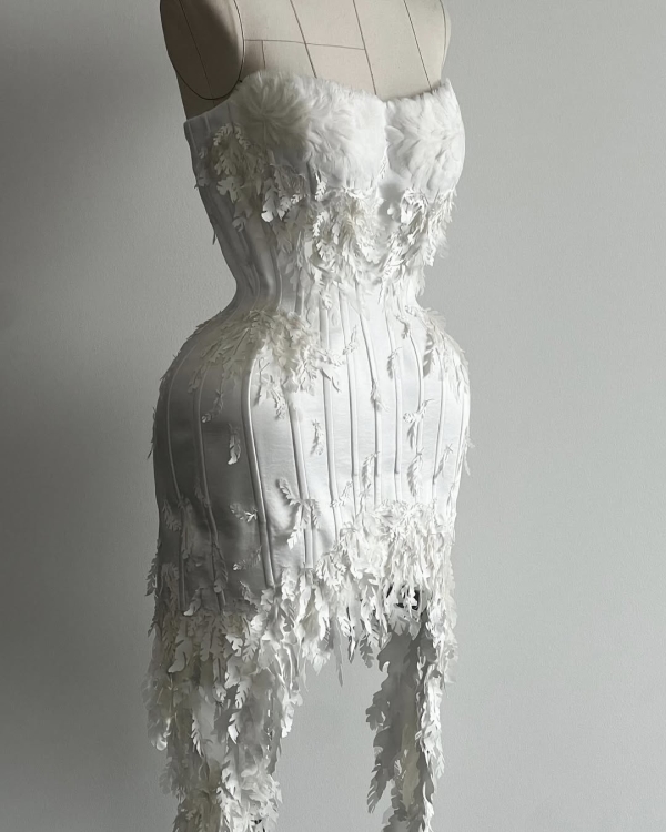 Где купить свадебное платье с перьями или