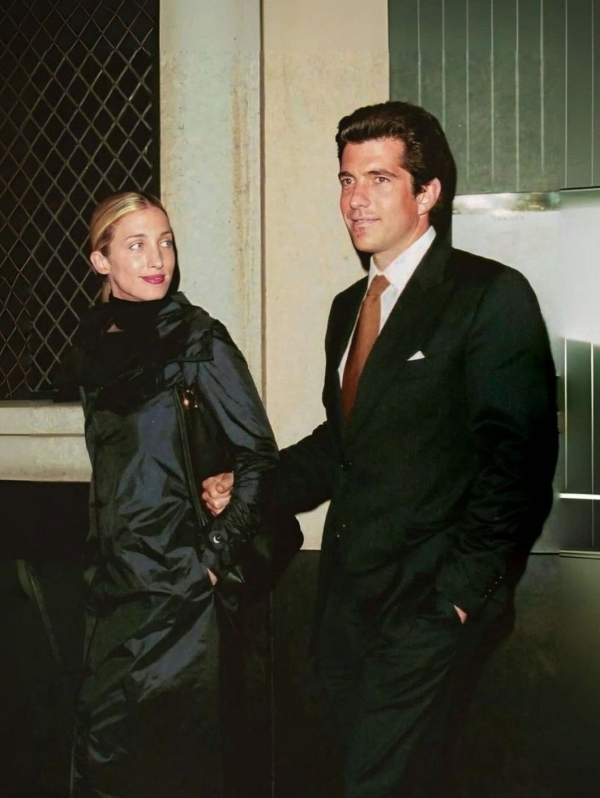 Как на самом деле познакомились Кэролин Бессетт-Кеннеди