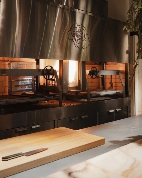 Куда пригласить ее 8 марта?