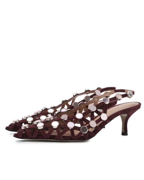 Такая же удобная, только красивее. Какая обувь