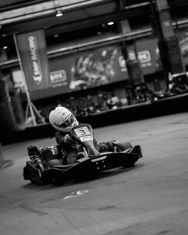 Что подарить мужчине на 23 Февраля: 30+