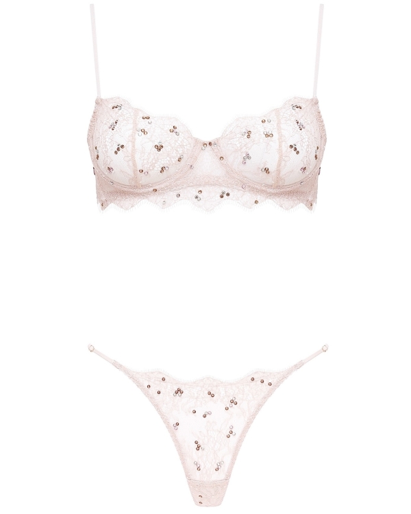 Что подарить девушке на 14 февраля?