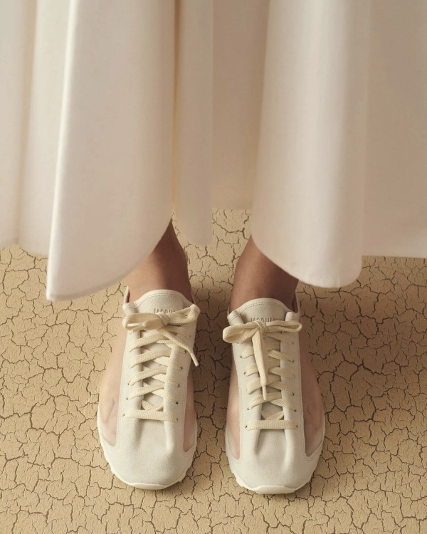 Такая же удобная, только красивее. Какая обувь